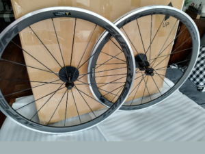 Ruedas Superteam carbono perfil 38mm.